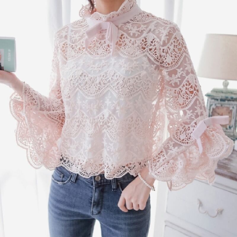 レースブラウス