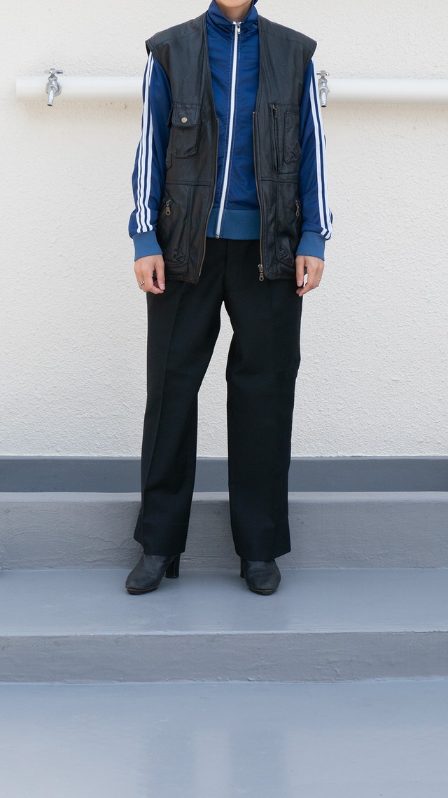 "adidas" 1970s Curved zip pocket jersey