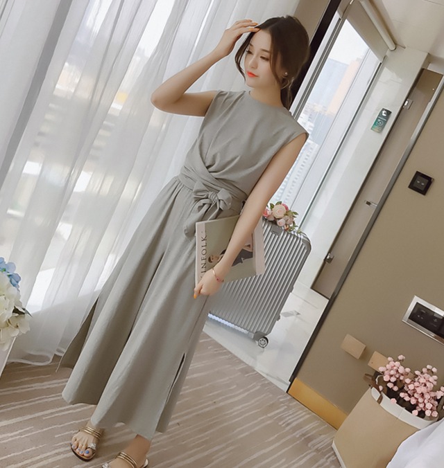 コットン混紡が気持ちのいいセパレートするナチュラルワンピース パンツタイプ ノースリーブ 大人可愛い アパレルショップ Be My Self