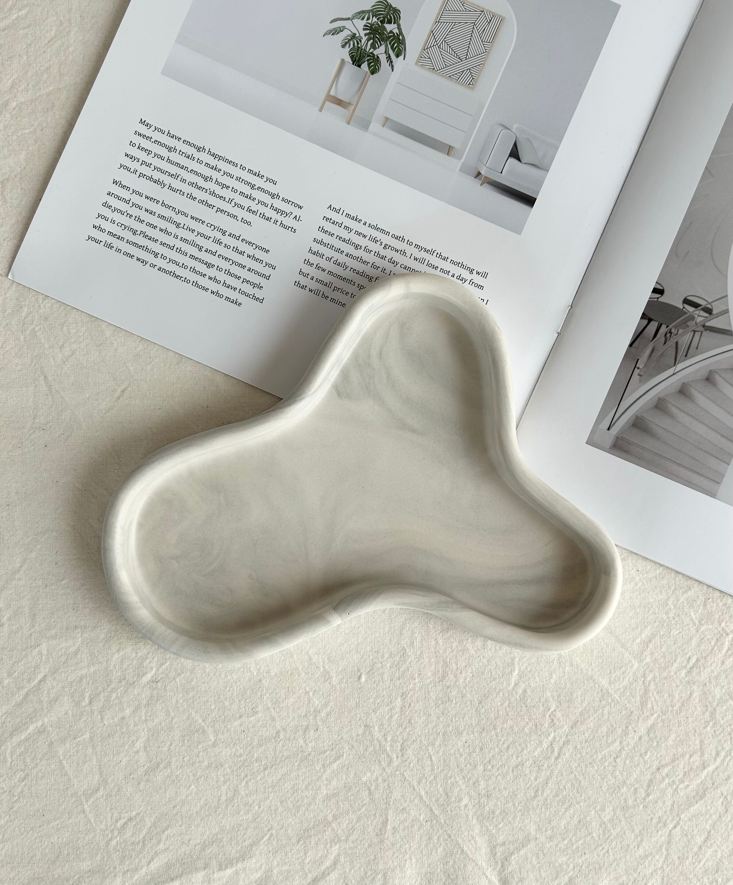 ホーロー看板 蚊取り線香アース渦巻 アース製薬（楕円型）【Japanese