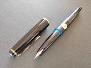 '60s　モンブラン Ｎｏ ３２　MONTBLANC No 32　（極細字）　14K　　　　　02335