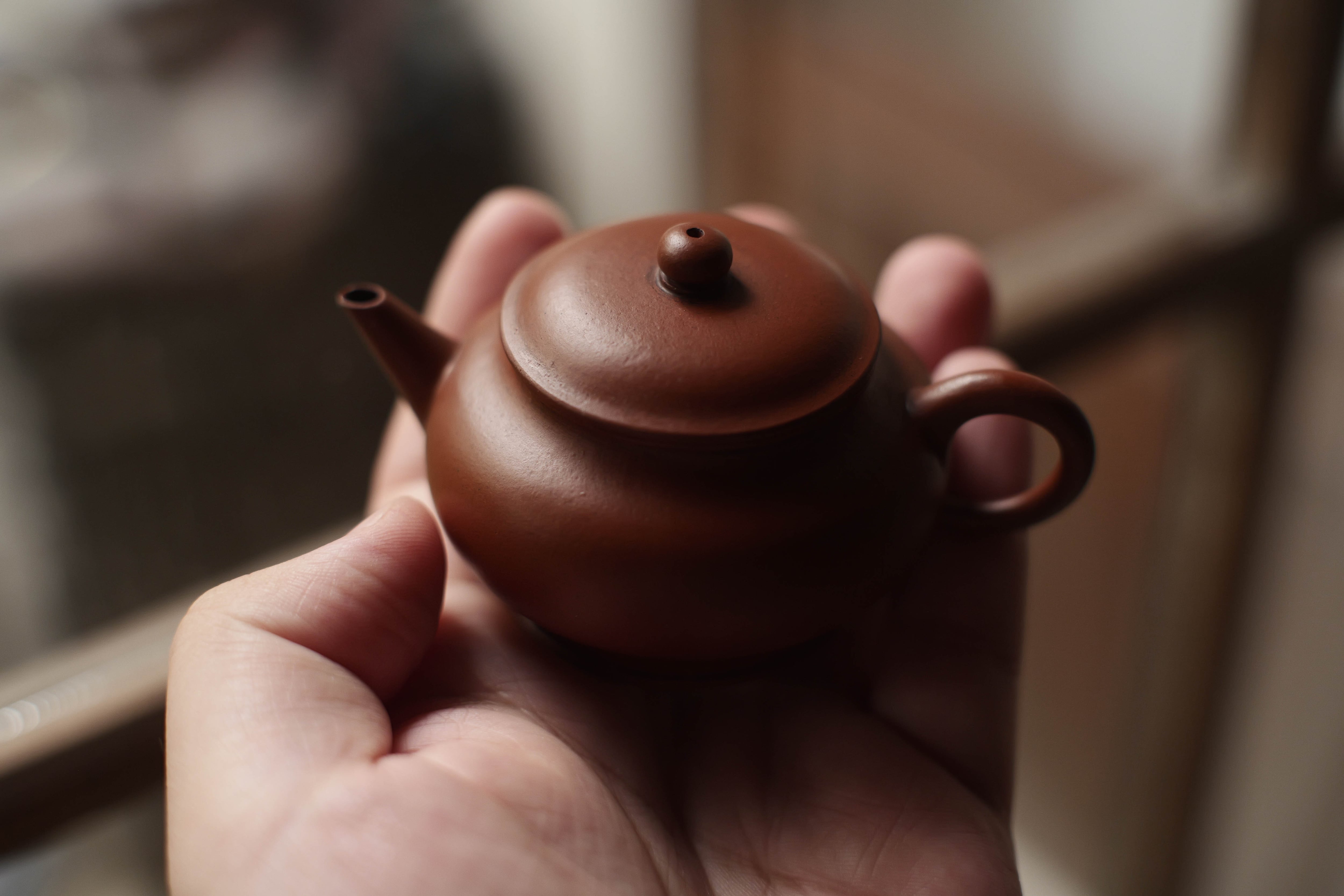 宜興紫砂壺「扁燈」（約75cc・全手工）・趙莊朱泥嫩鉱/老鉱ブレンド