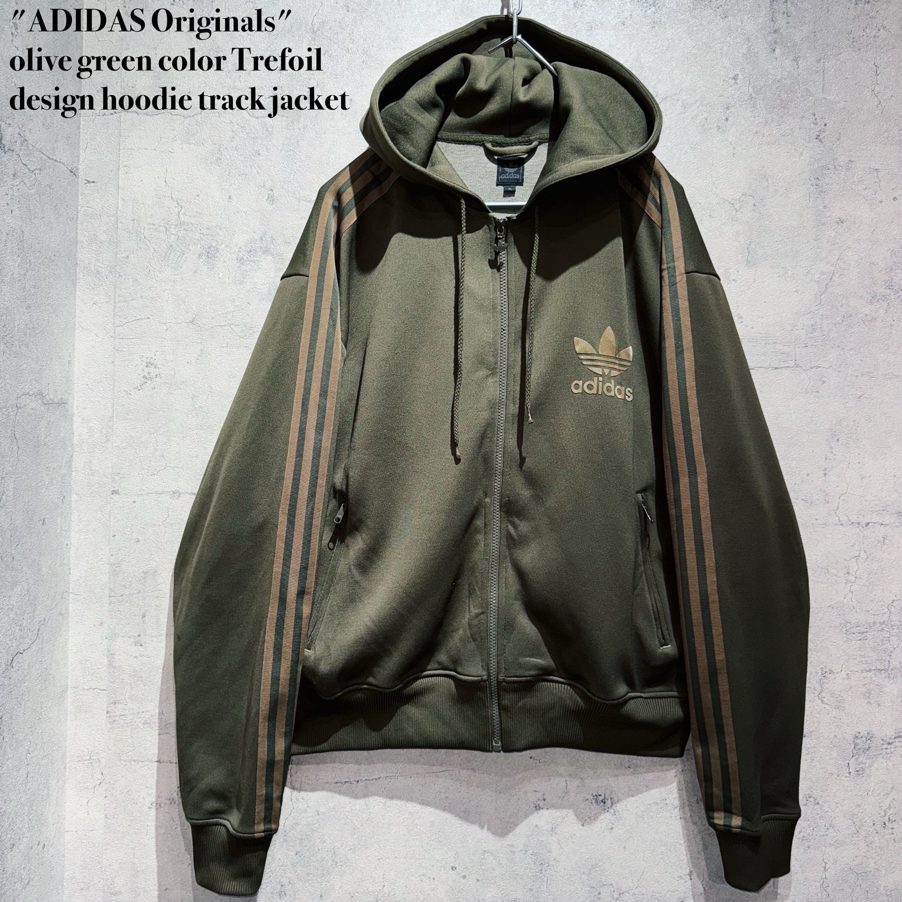 "ADIDAS Originals"olive green color Trefoil design hoodie track jacket