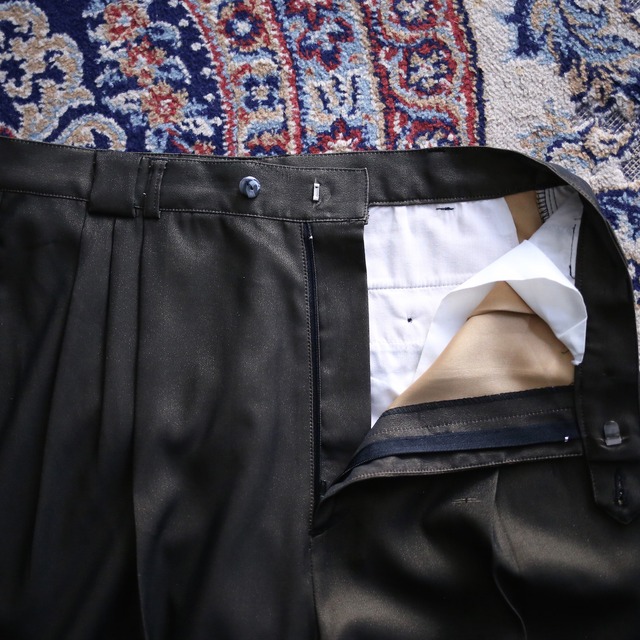3-tuck straight silhouette gloss fabric khaki super wide slacks