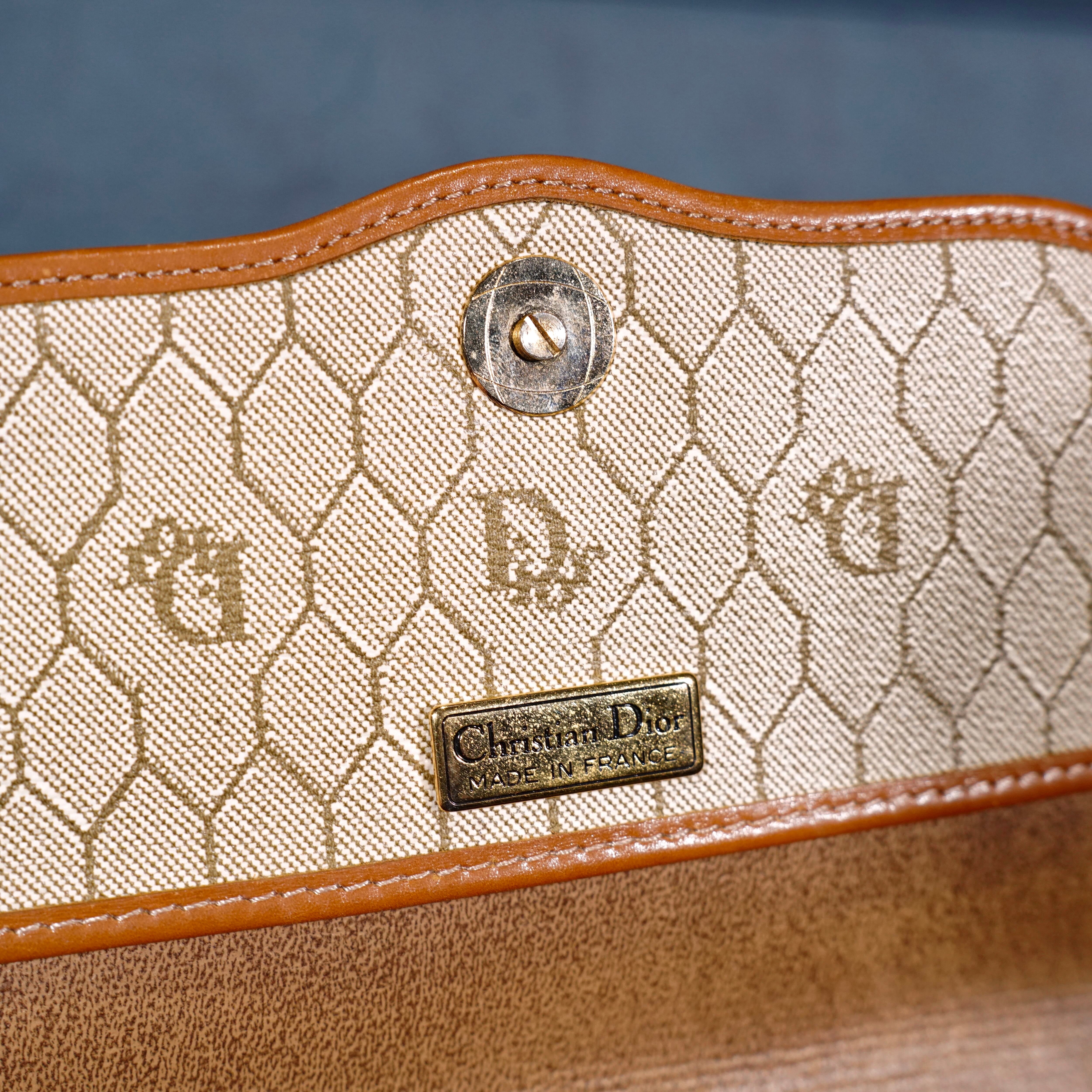 Christian Dior HONEYCOMB PATTERNED SHOULDER BAG/クリスチャン