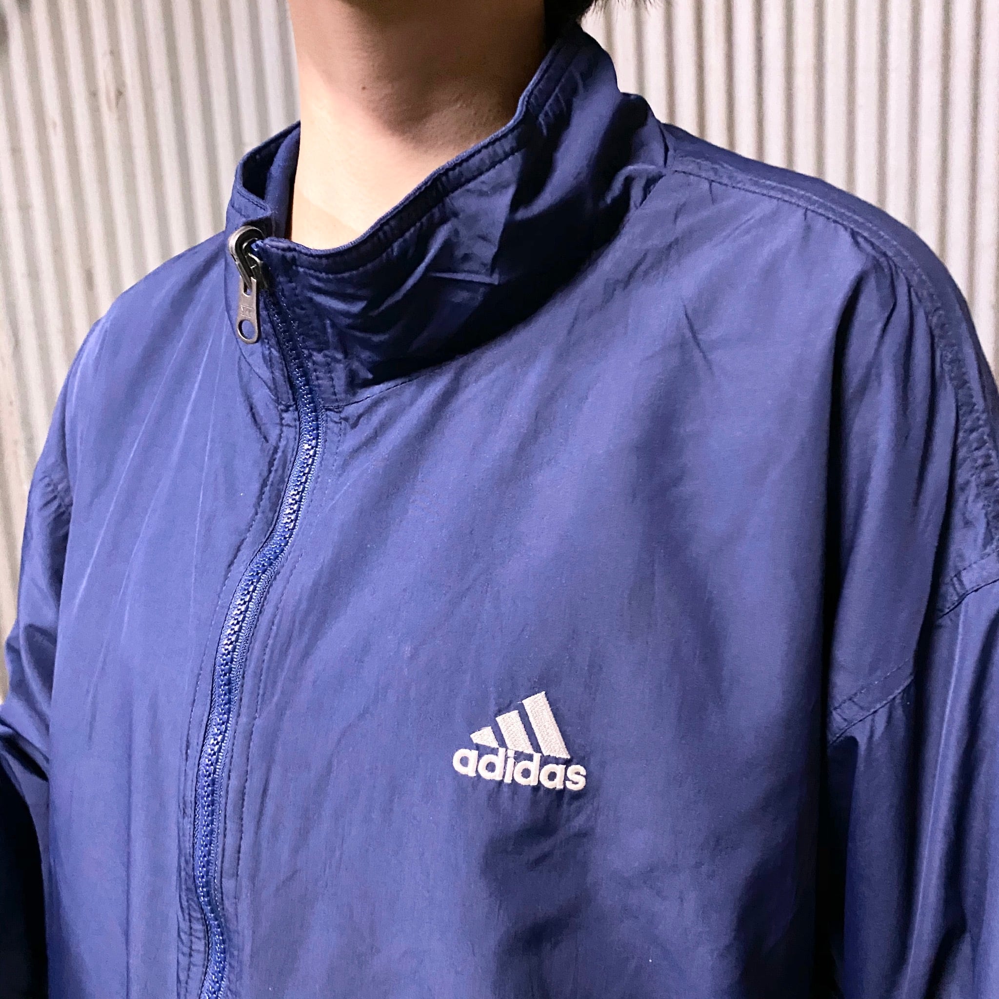 ビッグサイズ 90年代 ビンテージ adidas アディダス リバーシブル ナイロンジャケット トラックジャケット ジャージ ワンポイントロゴ  バックロゴ 刺繍 ヴィンテージ 90s ネイビー 紺色 大きいサイズ メンズXXL 古着 【ナイロンジャケット】 | cave  古着屋【公式】古着通販サイト