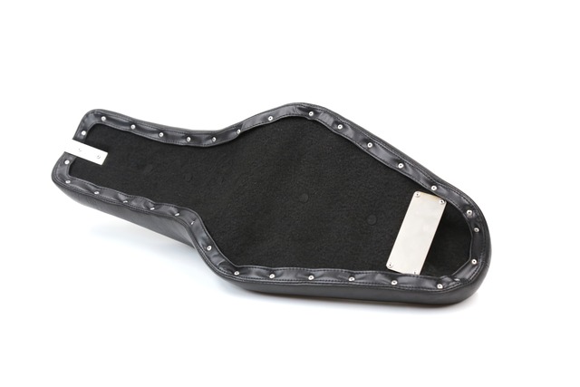 -03スポーツスター専用Cobraシート［縦タックロール］本革 (ssD03)