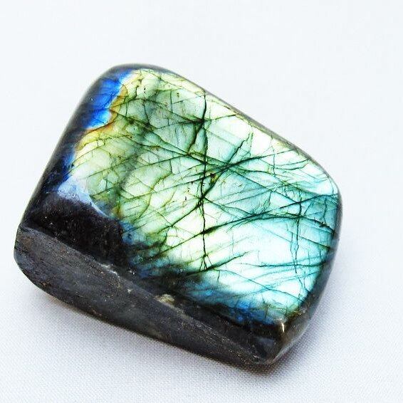 ラブラドライト 原石 一点物 181-4382