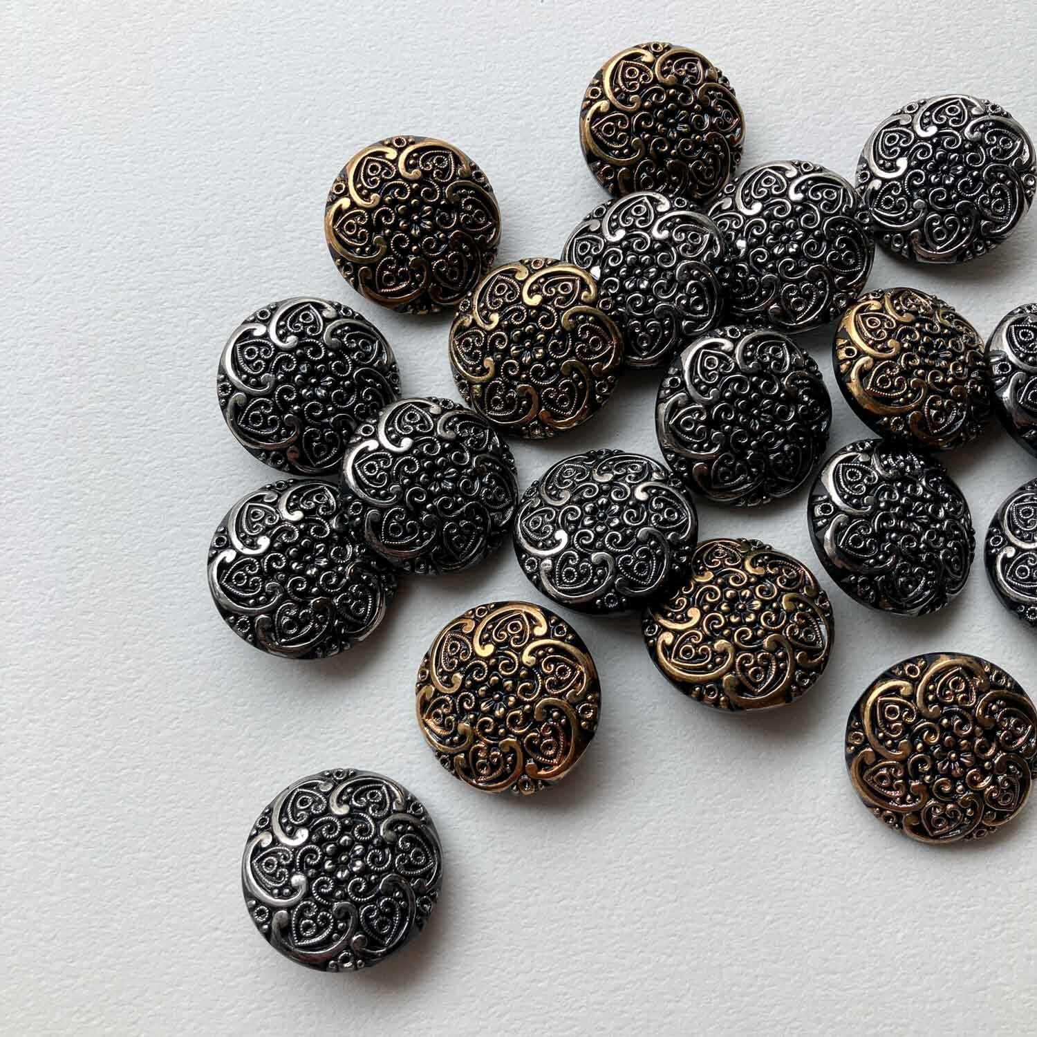 最終入荷〉チェコフラワー黒ボタン《シルバー・オンライン限定 最終入荷〉チェコフラワー黒ボタン《シルバー・オンライン限定