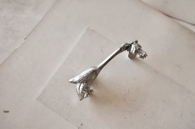 30s フランス 黙想する動物たちとアールデコ的カトラリーレスト 鷺さんと蛙さんb アンティーク