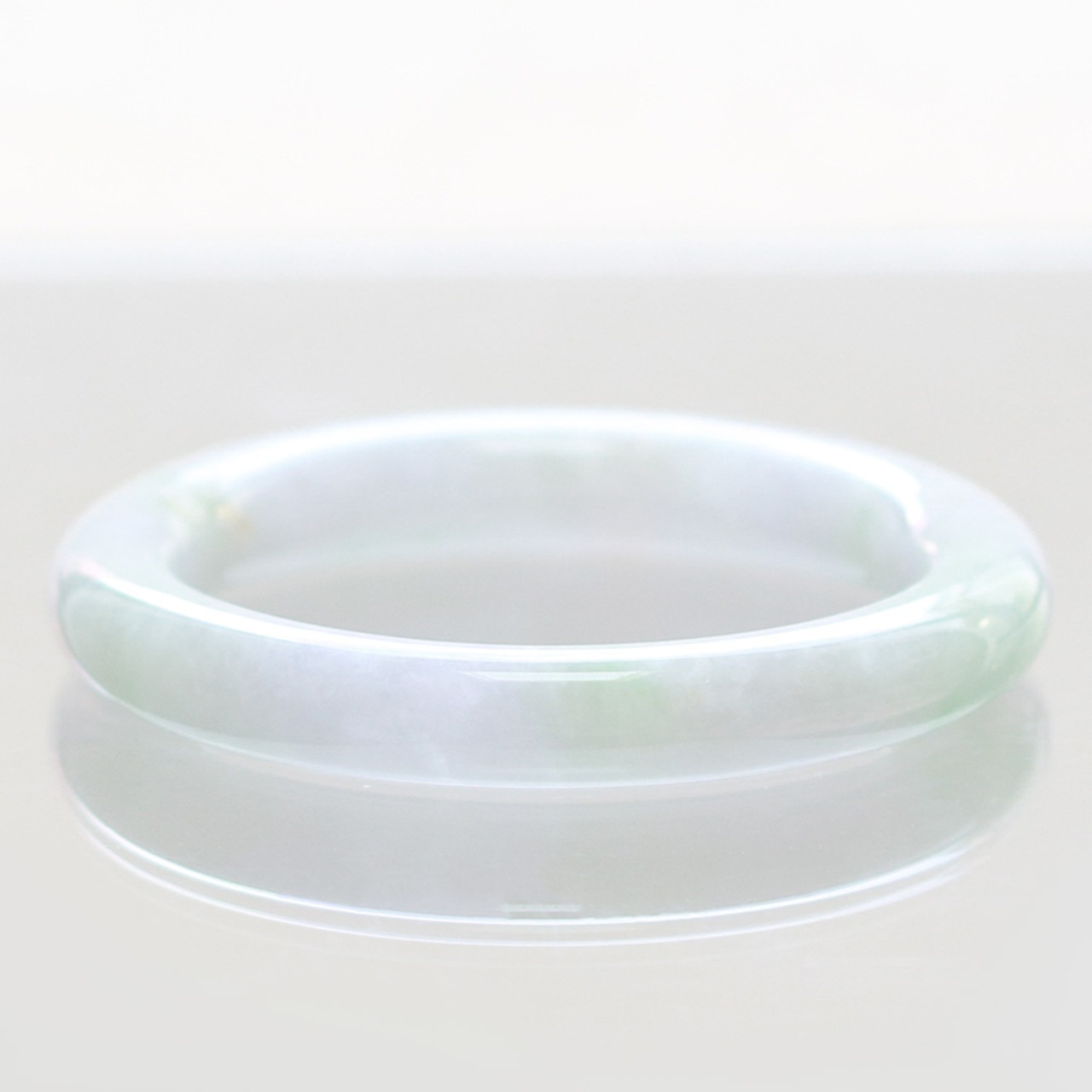 【内径 約56.5mm 】存在感のある大きさ！バングル A貨翡翠 jd_bg1239