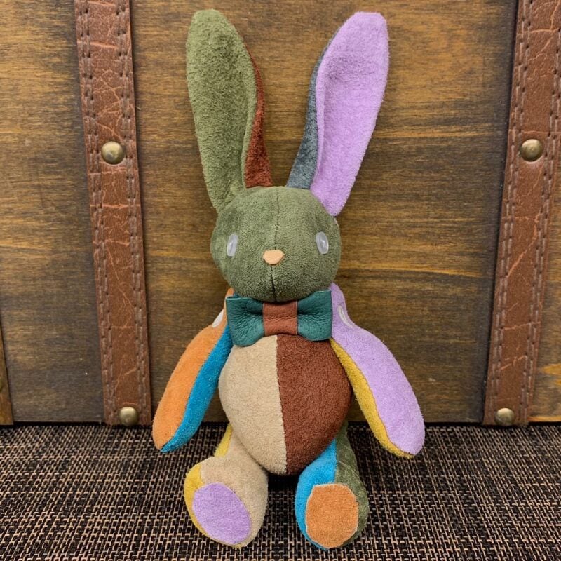 ピッグスウェードのベルラビ★マイスターの手作り「ベルズラビット」カラフル系　写真の1点販売です