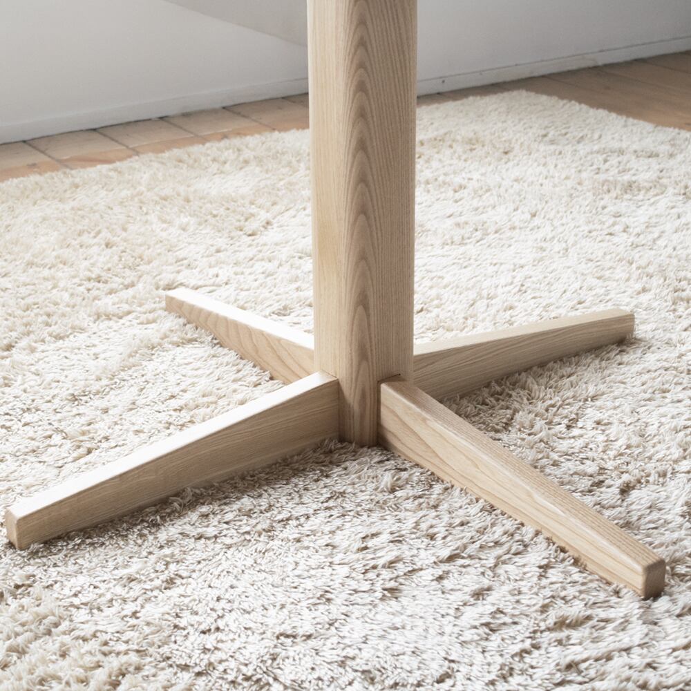 くりの丸いダイニング1本足タイプ（直径70cm 80cm 90cm・国産栗材・2色