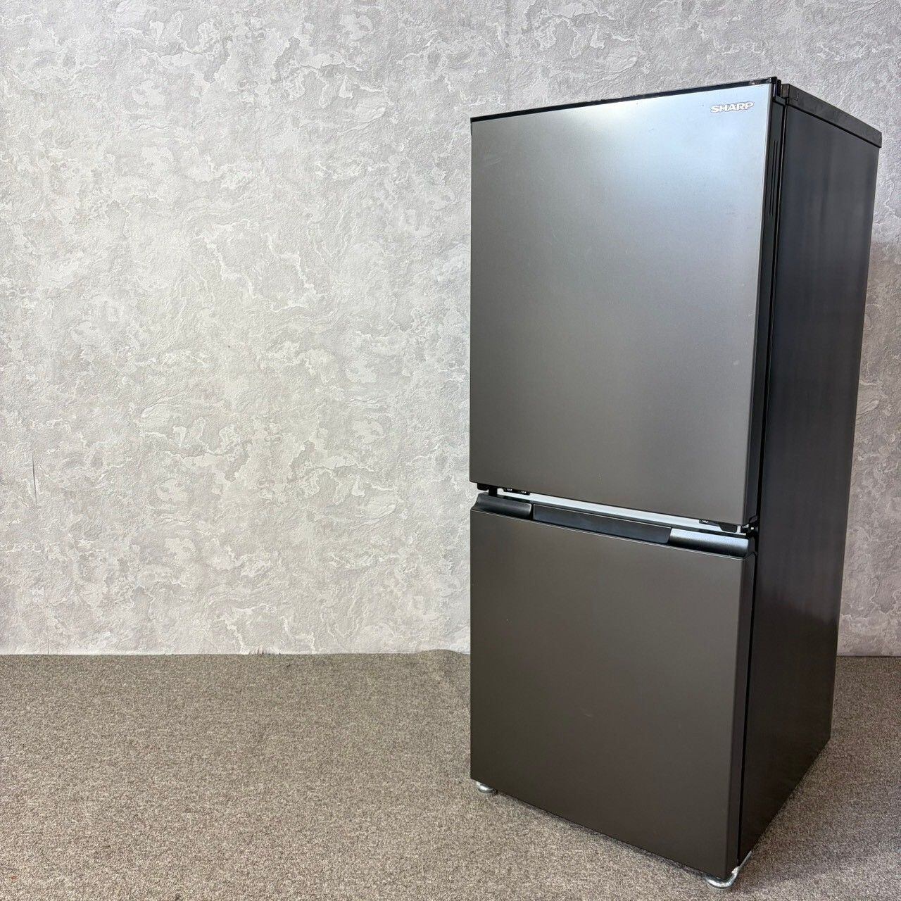 D 26367【2022年製】 美品 SHARP シャープ マットブラック どっちも
