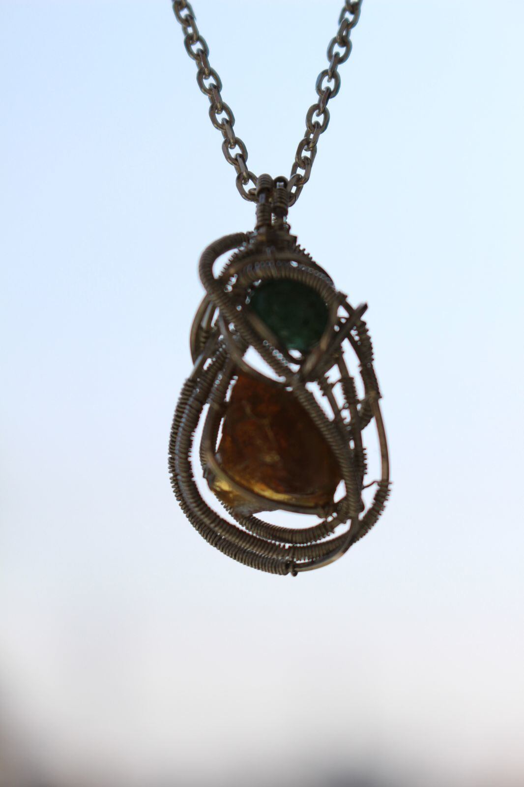 Fire opal & Emerald silver925 wirewrapping pendant