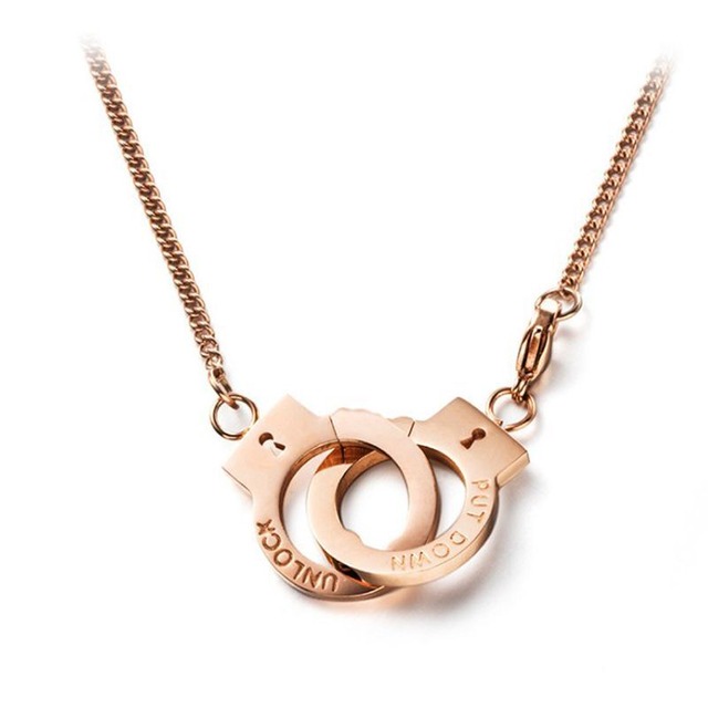 "Hand●cuffs"  Luxury Roes Gold Necklace