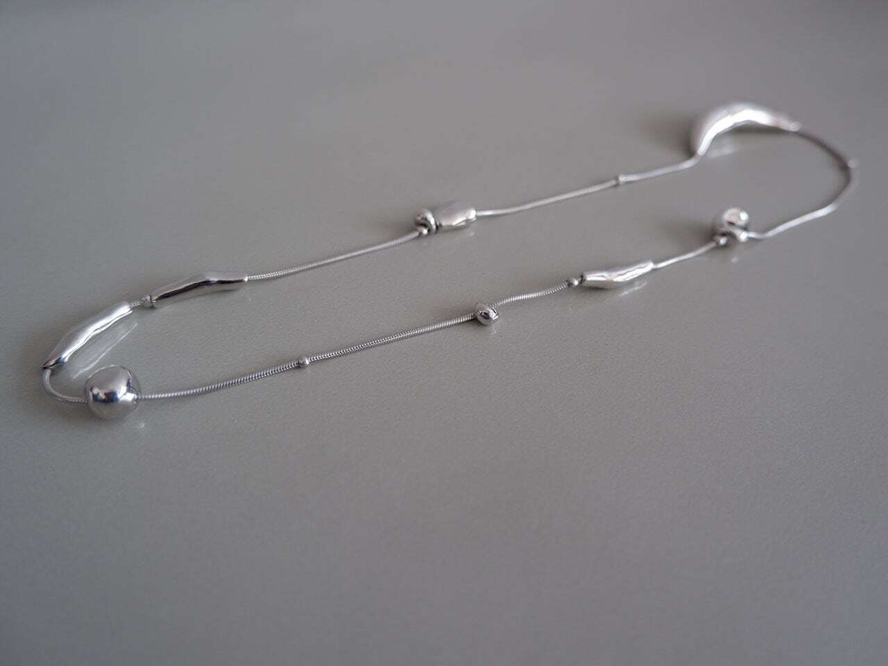 mocco 有機シルエット ブレスレット　シルバー 次回受注8月下旬〜予定】necklace 21 - N - 01 / 21 - N - 02 | mocco