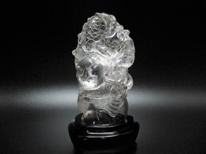 高級彫刻品　天然水晶龍　no,3