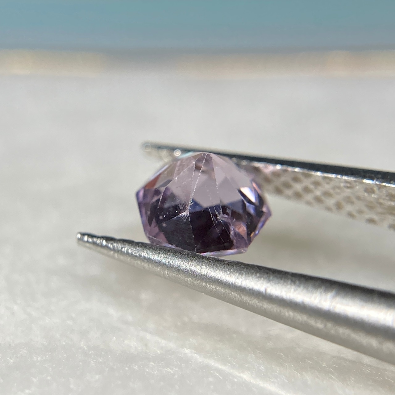 お花みたいなスピネル 訳あってお買い得  約5.0mm*4.0mmmm r-0403