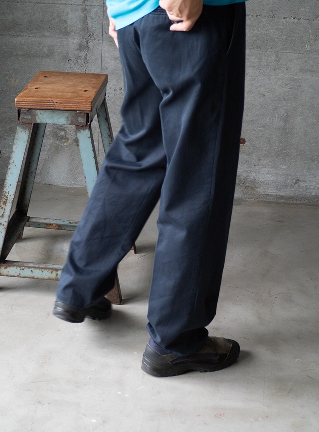 "DOCKERS" used Navy chino trousers