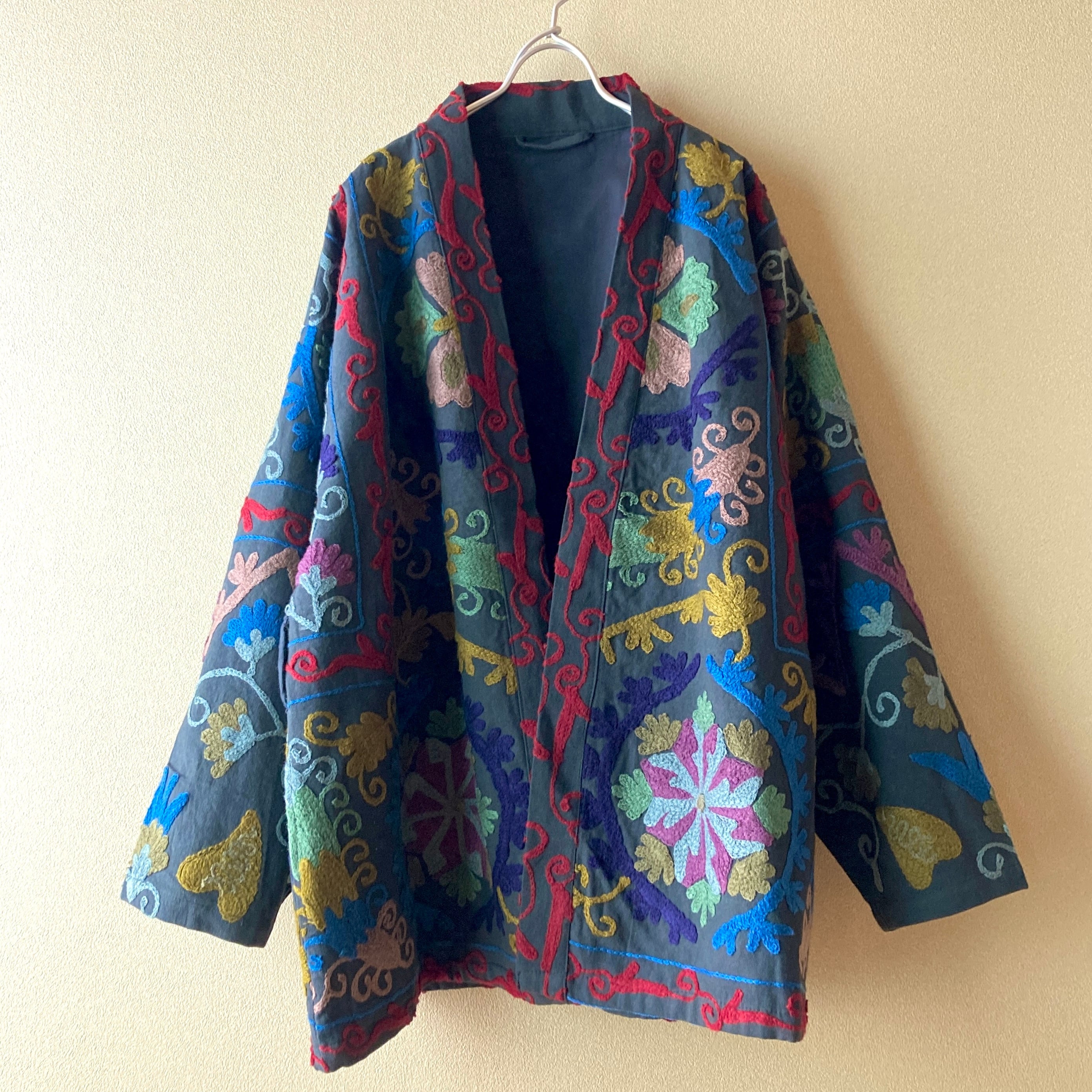 インド スザニ刺繍のジャケット | からす舎