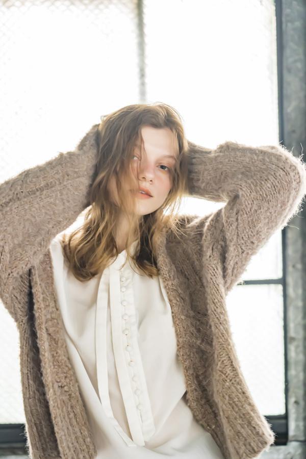 ケーブルニットカーディガン キャメル 【22225-3627T】 | 風と地の吾