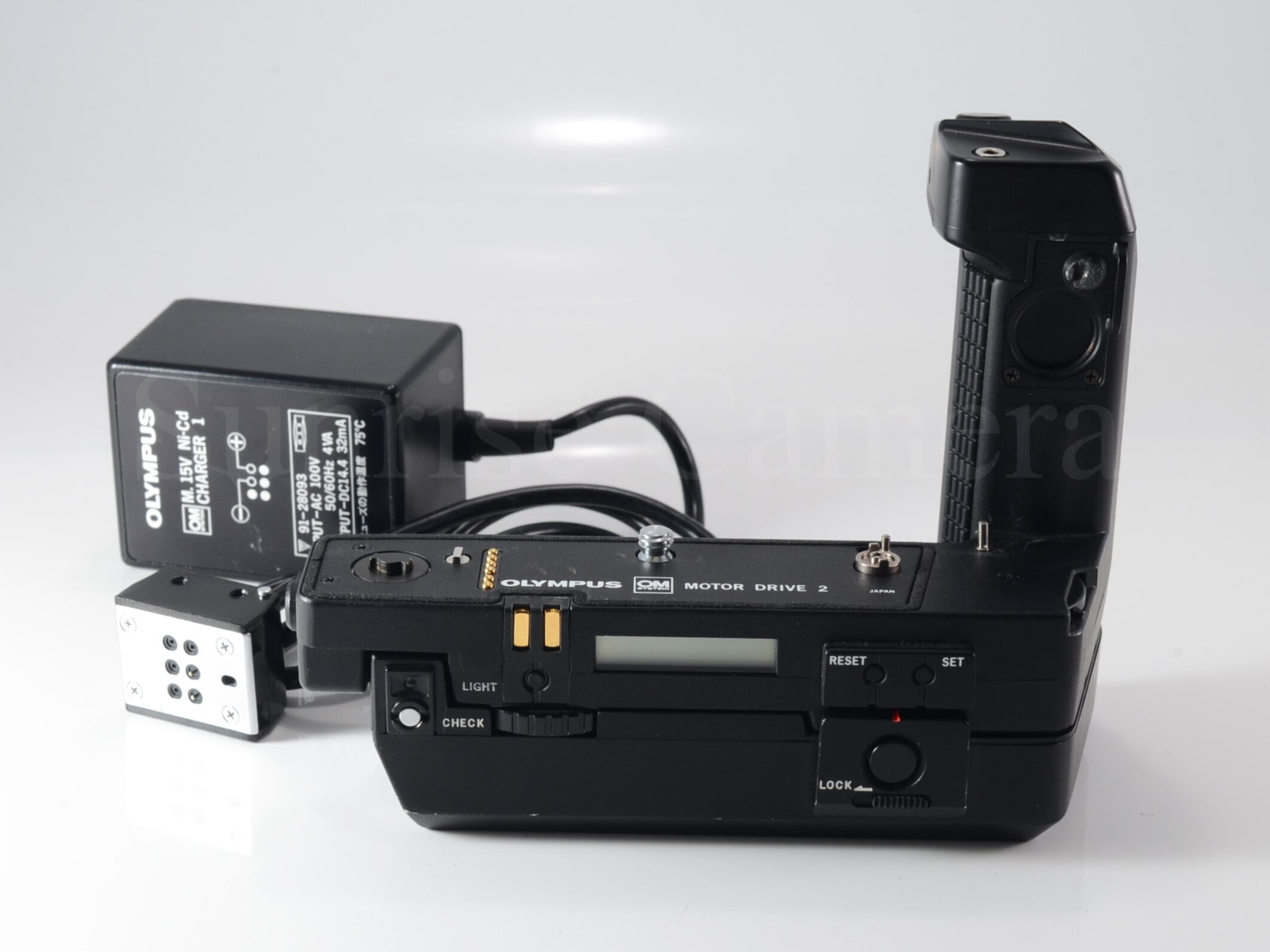 OLYMPUS モータードライブ1 + コントロールパック1 セット OLYMPUS OM MOTOR Drive 2/ CONTROL PACK/ 充電器付 オリンパス