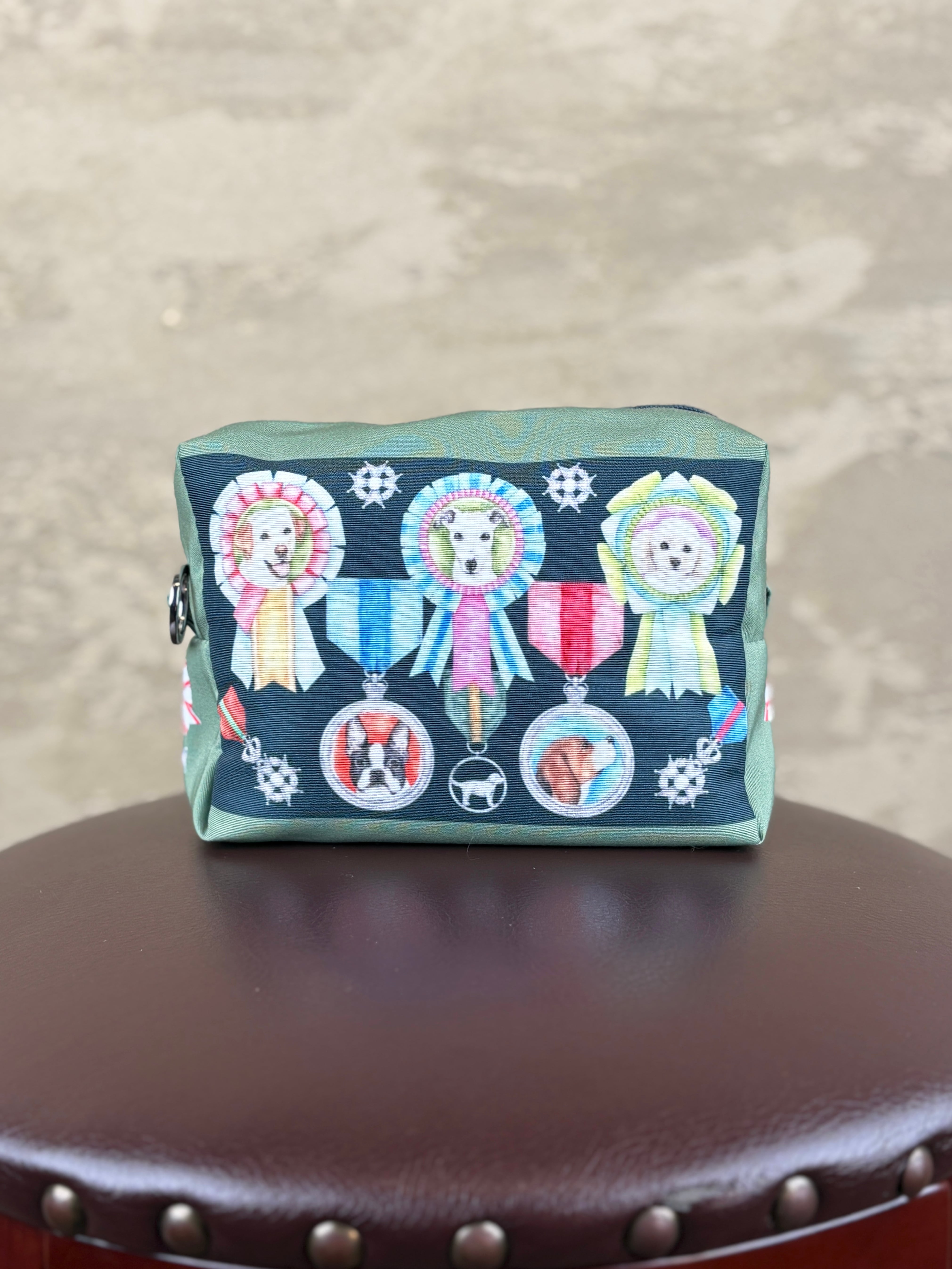 ボックスポーチ【Rosette Dogs】《撥水・軽量》