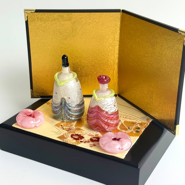 佐々木みどり　ガラスのお雛様セット　桜【台・屏風・敷物・飾り・箱付き】