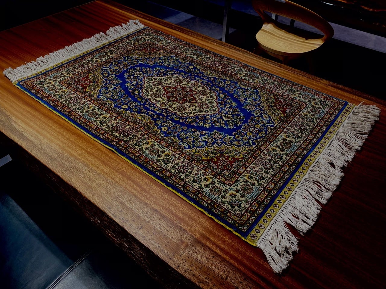 ≪横浜元町店≫ ペルシャ絨毯 930(フリンジを含めると)1080×620 | 千年