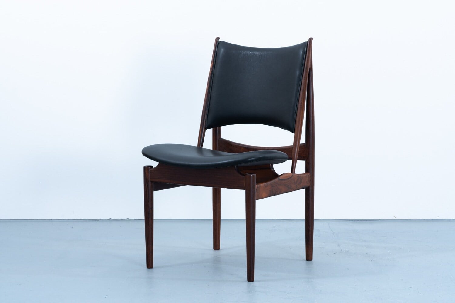 finn juhlオットマン Finn Juhl | Egyptian Chair | kaikki gallery | 北欧ヴィンテージ家具