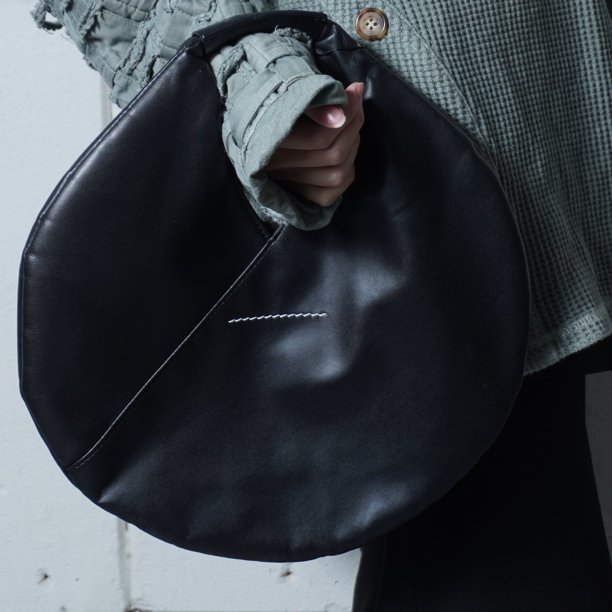 Maison Margiela MM6】メゾンマルジェラ エムエムシックス ラウンド