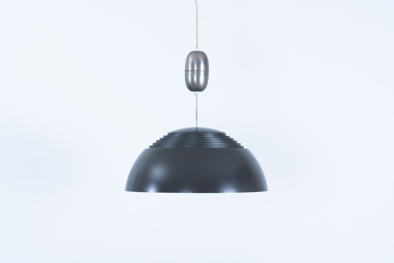 Arne Jacobsen | AJ Royal Pendant Lamp