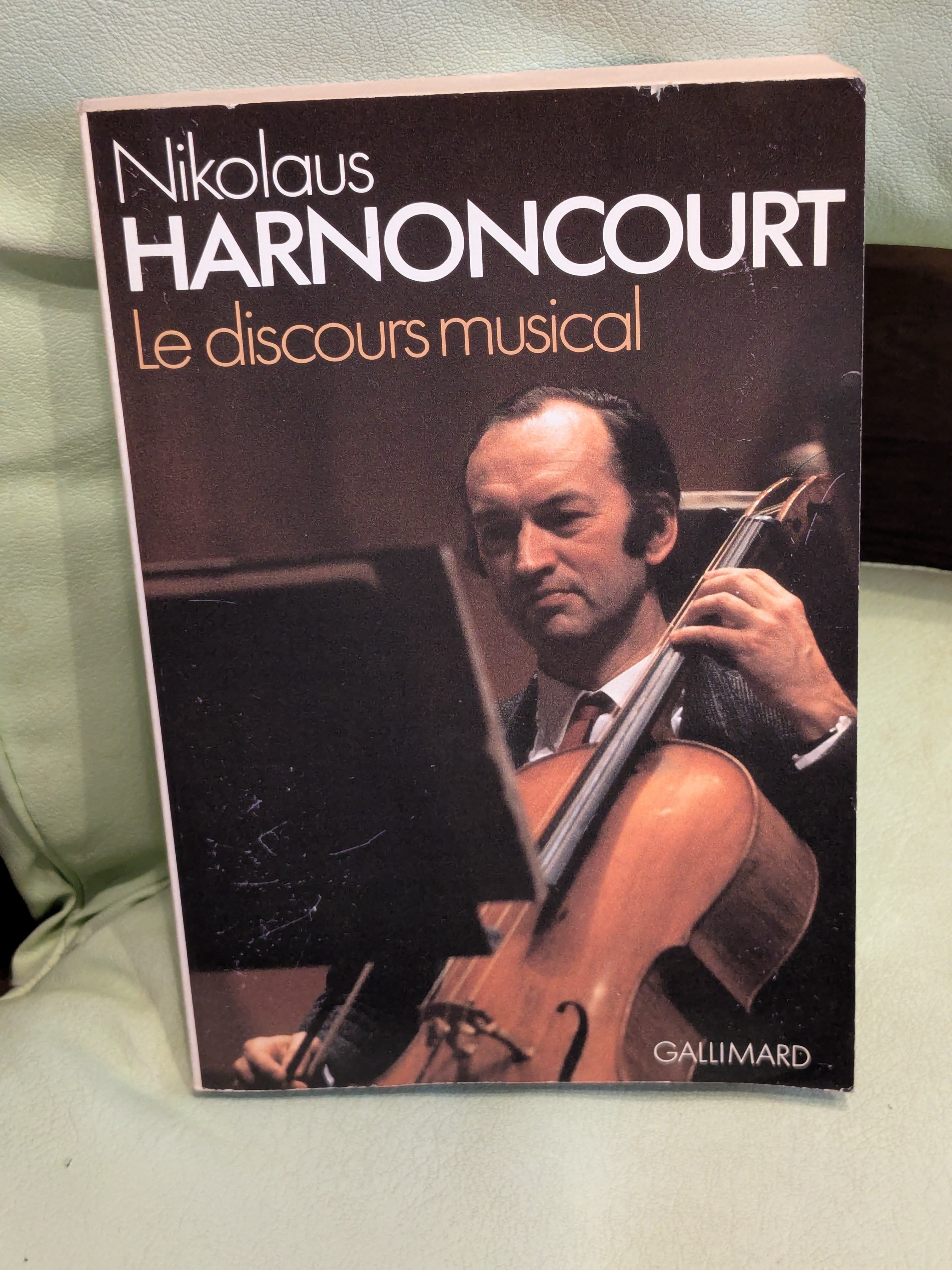 20世紀の和声法【著者：ヴィンセント・パーシケッティ 訳：水野久一郎