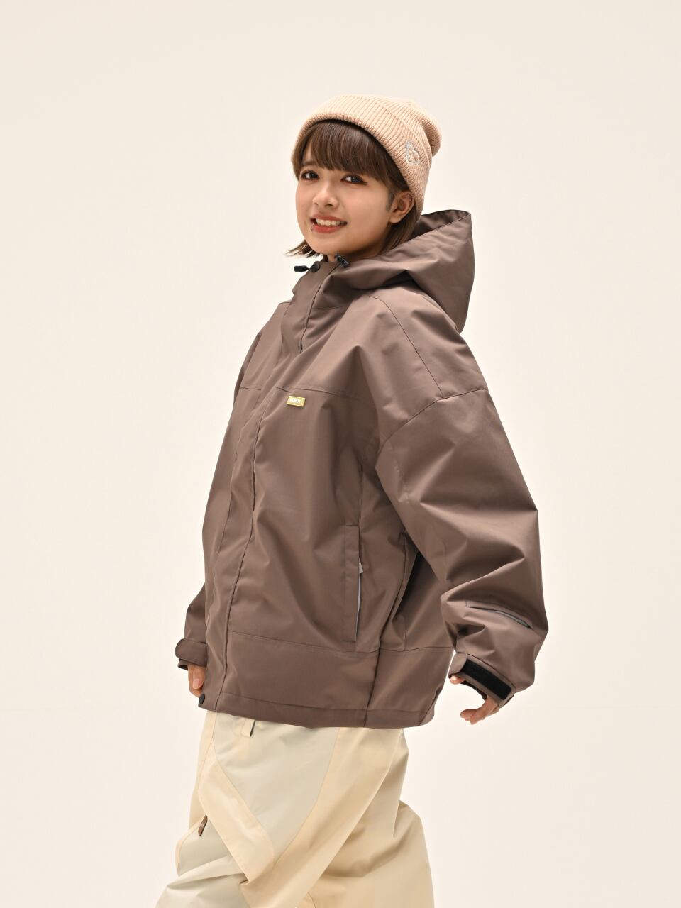 ANTHEMジャケット OAKLEYフーディ スノーボードウェア　686ズボン ANTHEMジャケット OAKLEYフーディ スノーボードウェア 686ズボン