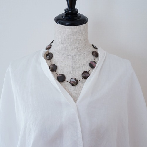 short necklace silk ブラウンシェル