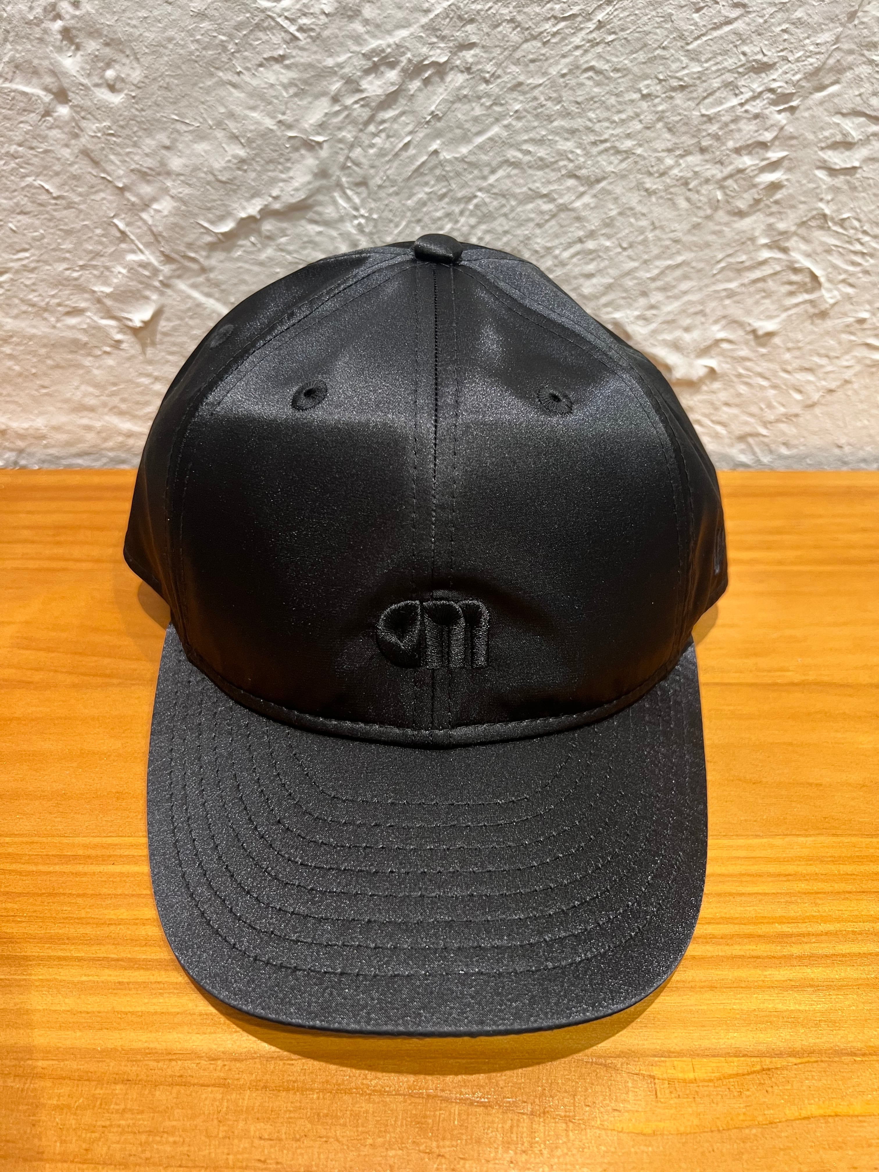 NEW ERA (ニューエラ) - 9THIRTY MIYUKI ARIHARA am SATIN BLK (930 ミユキ アリハラ am サテン ブラック)