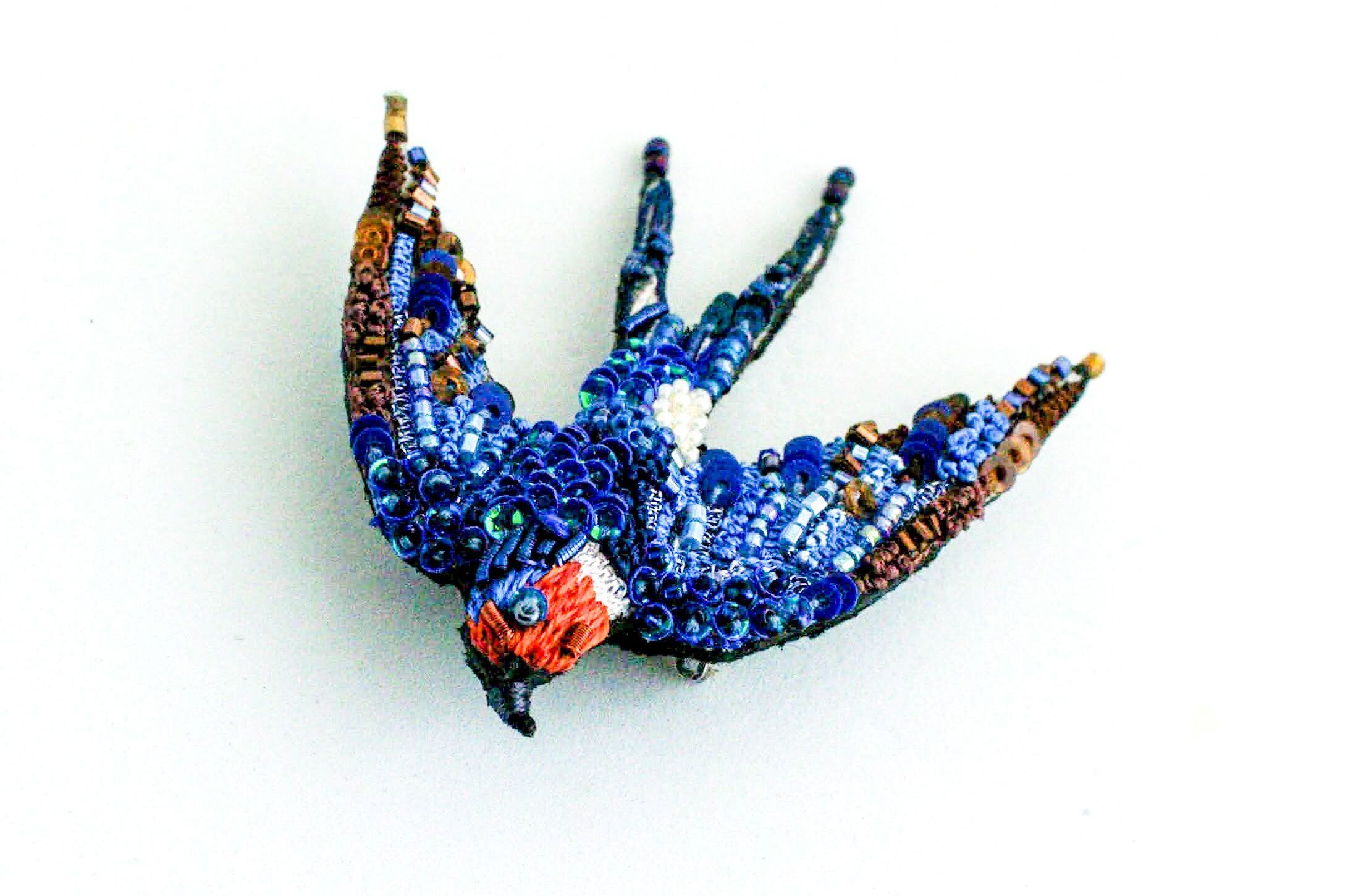 Trovelore　刺繍ブローチFLYING SWALLOW (TRB012) Trovelore 刺繍ブローチFLYING SWALLOW (TRB012) | Pay ID