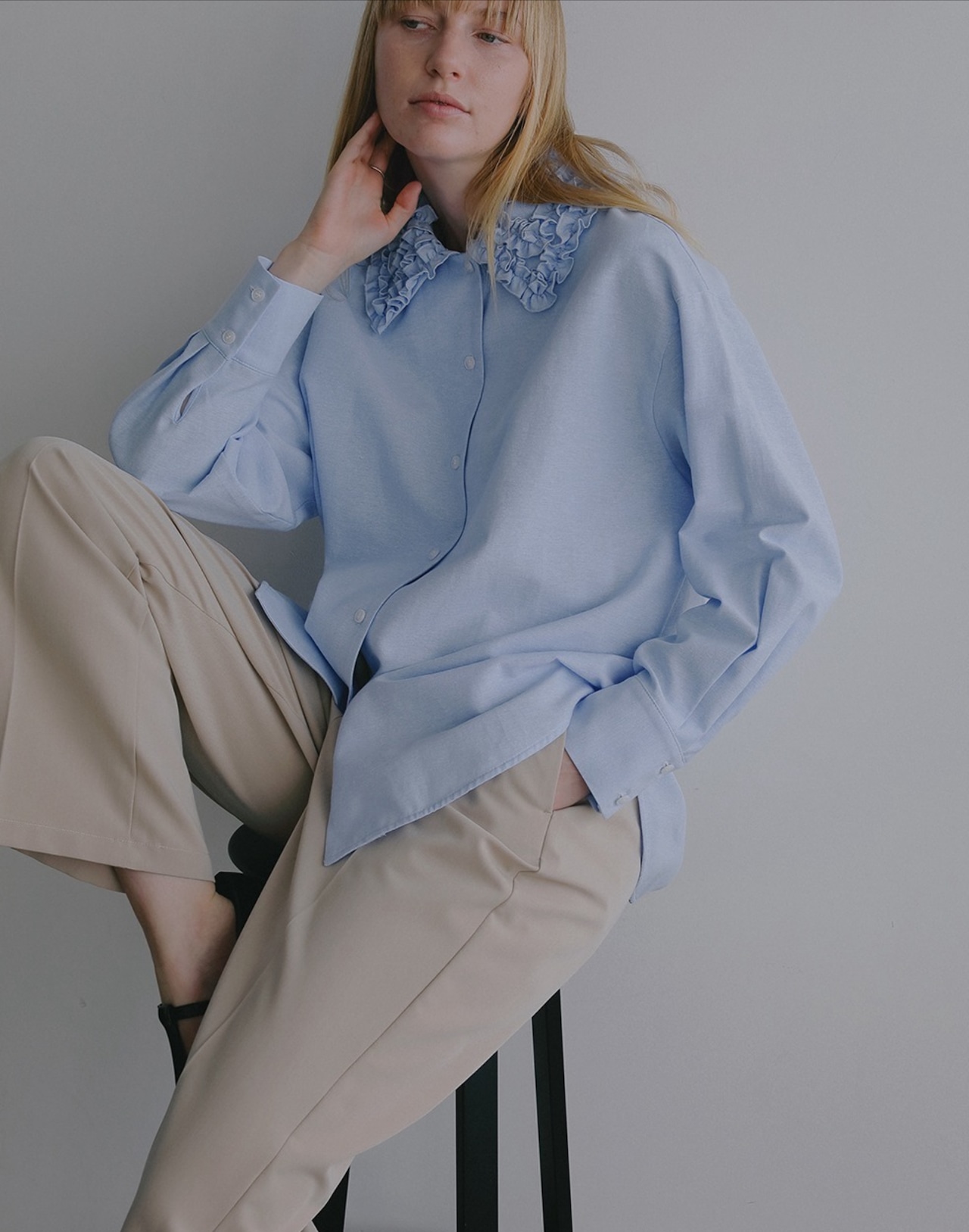 MANOF FRILL COLLAR OXFORD SHIRT 3色展開