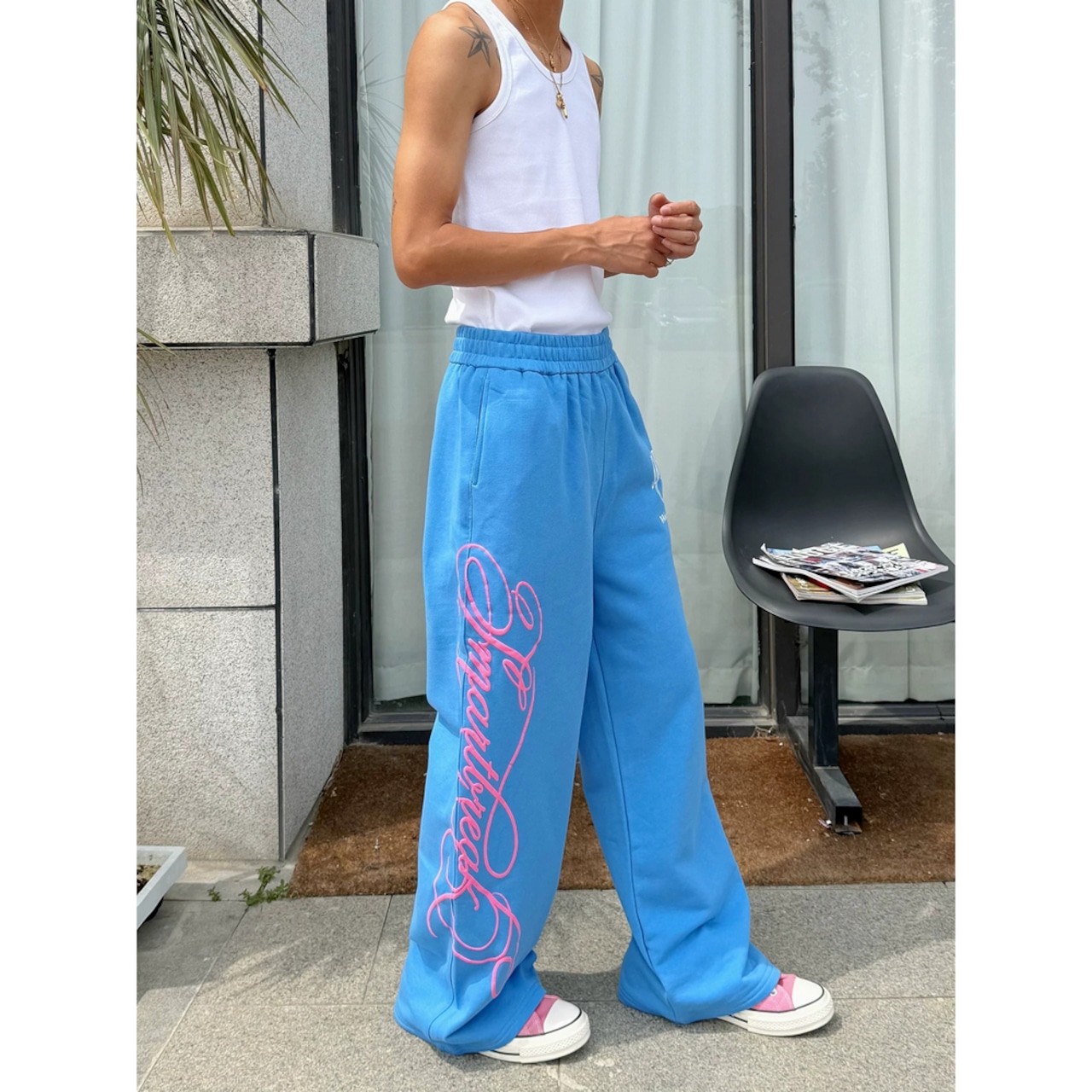ストリート ピンクレタリング スウェットパンツ P461