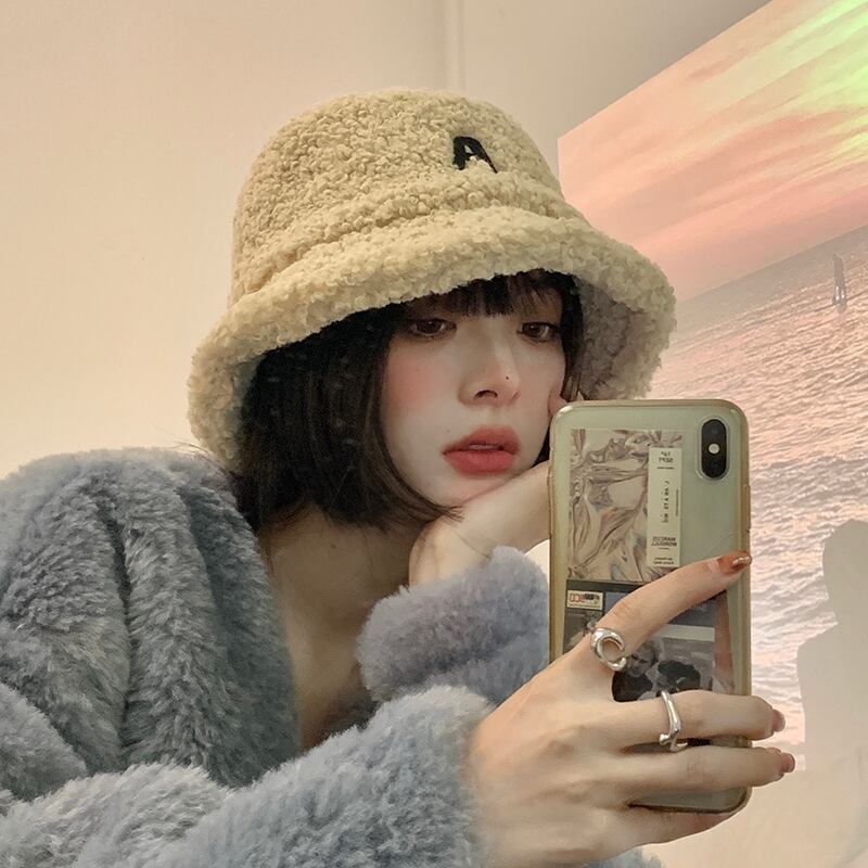 オータムウィンターレッド 帽子 秋物 冬物 ブラック・アイド・ピーズ83806609519