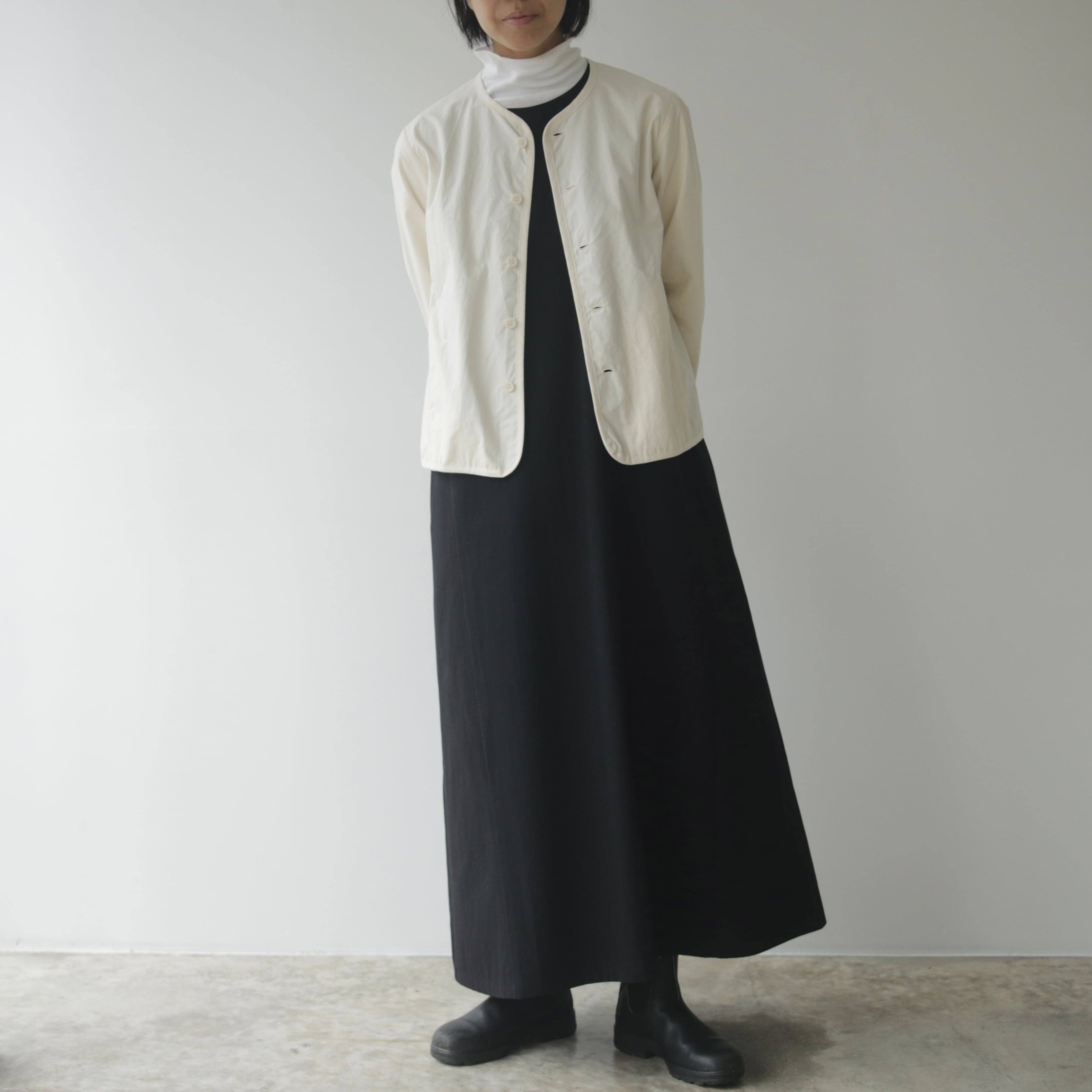 Yoli シンプルスリーブレスワンピース | Vie