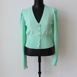 DENNY ROSE パステルグリーンVネックビジューボタンサマーニットカーディガンITALY:111DD50019 ¥29,000＋tax