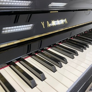 ヤマハリニューアルアップライトピアノ　YU11　