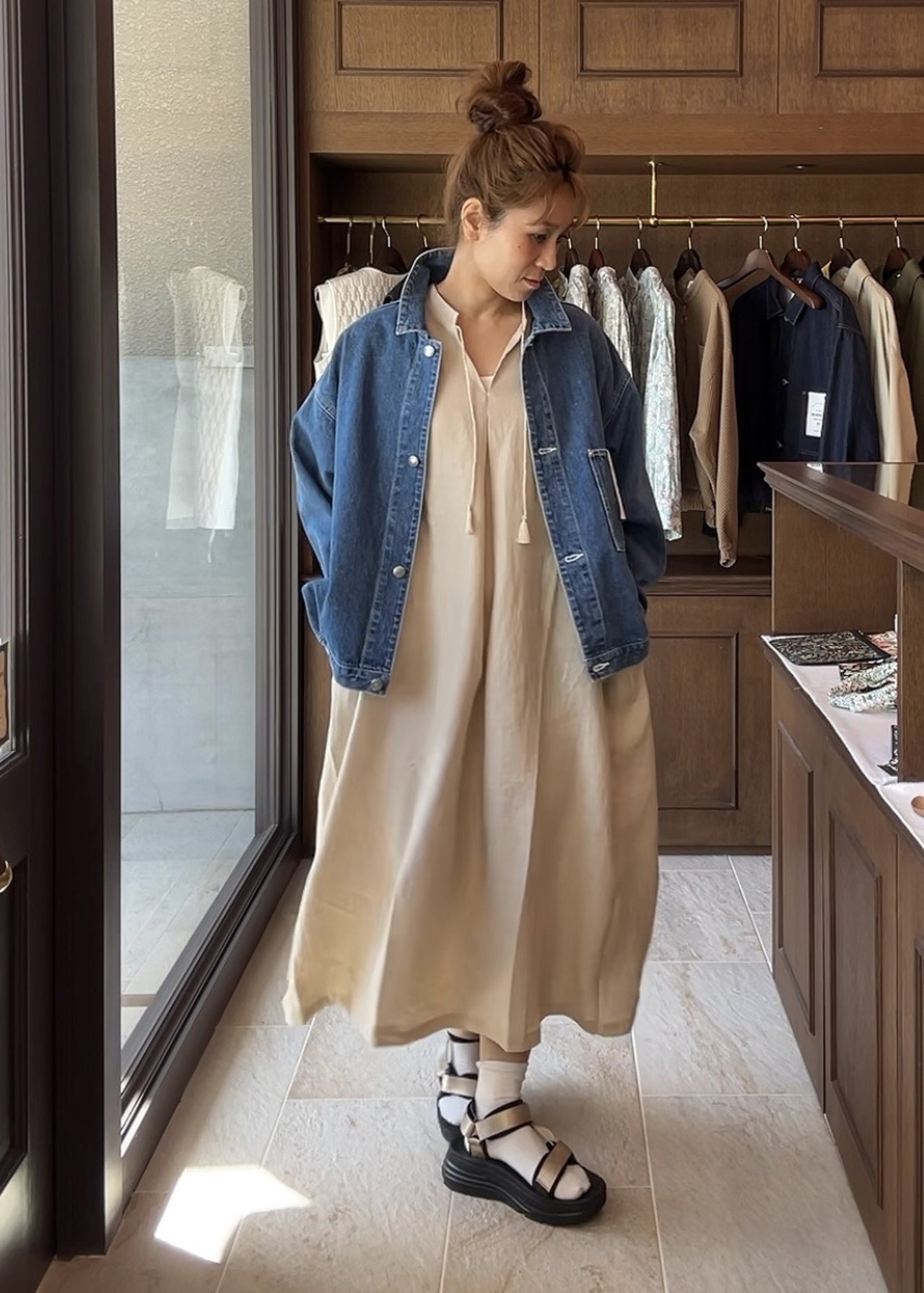 Stand Collar ONE PIECE-Beige【LEQUIO】スタンドカラーワンピース 