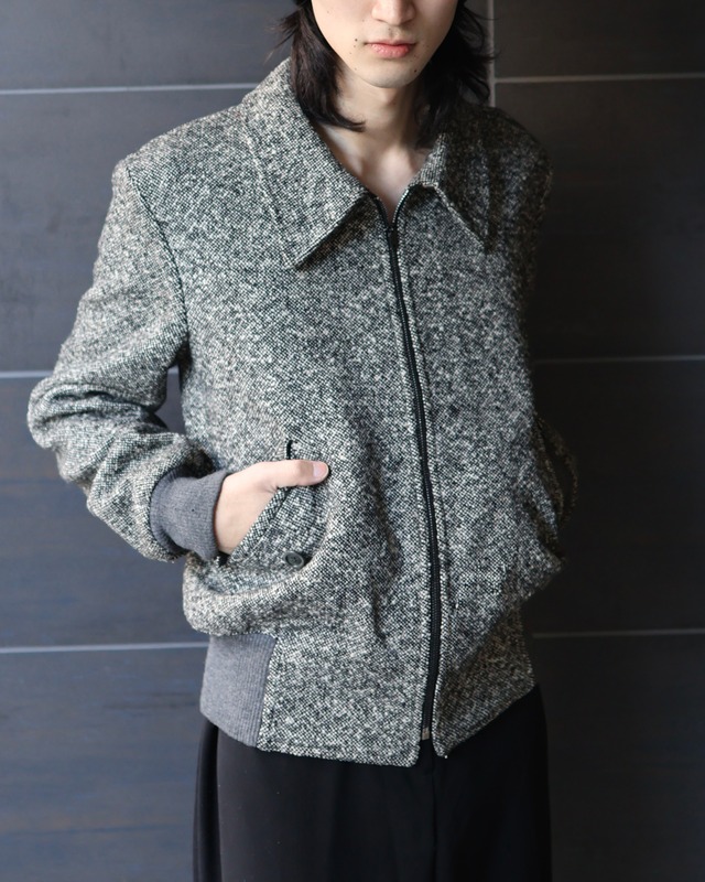 short length zip-up tweed blouson