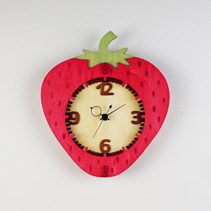 「いちご」木製掛け時計　