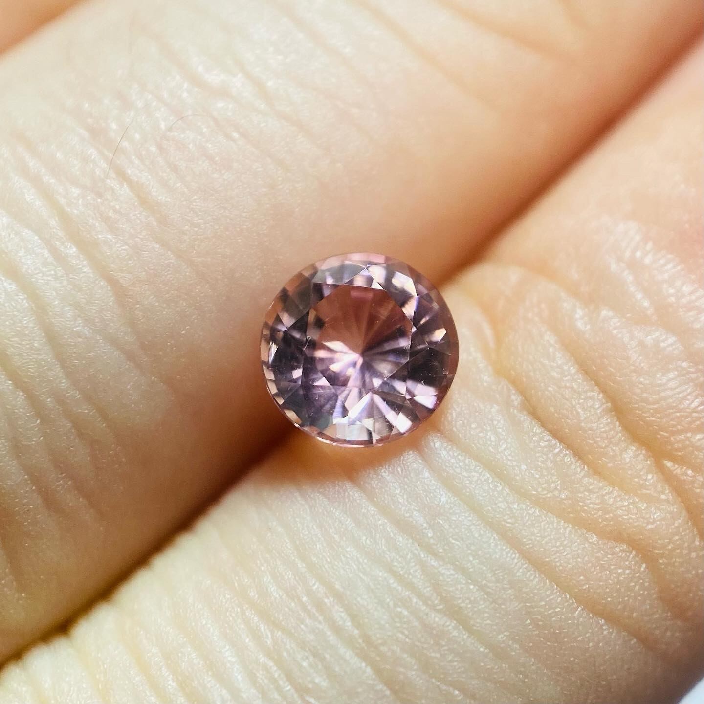 光当たる桜　トルマリン