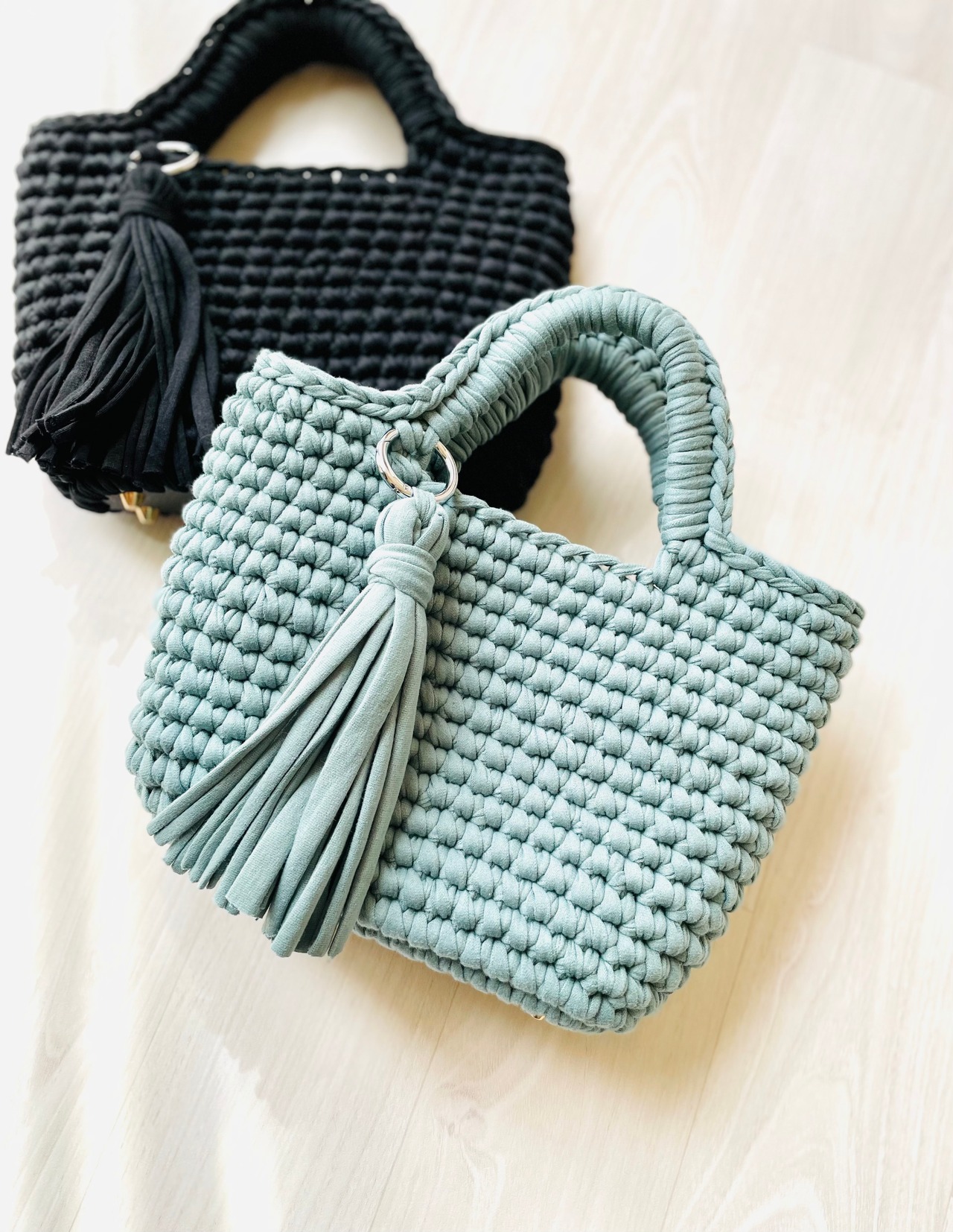 インド刺繍リボン♡シンプルフリンジズパゲッティbag 編み物バッグ 