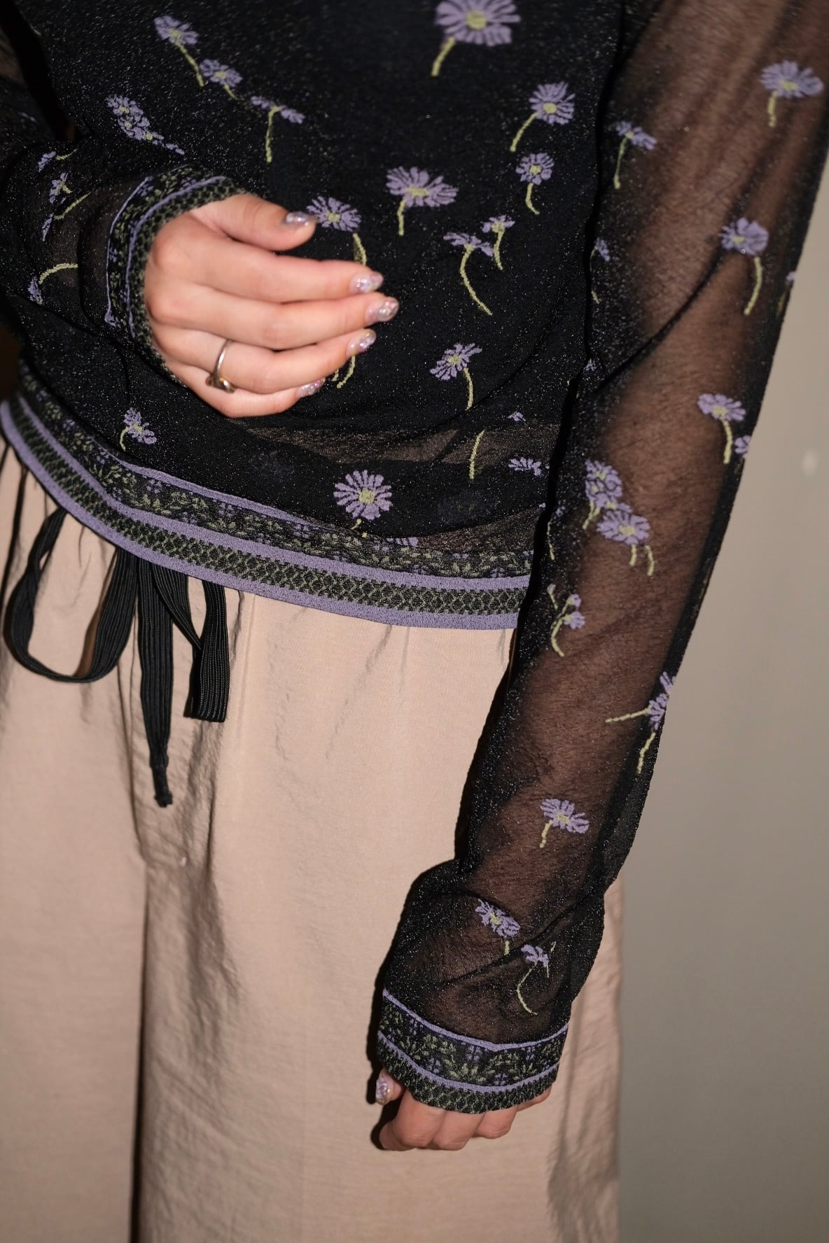 Mame Kurogouchi】Floral Pattern Long Sleeve Sheer Knit Top - black